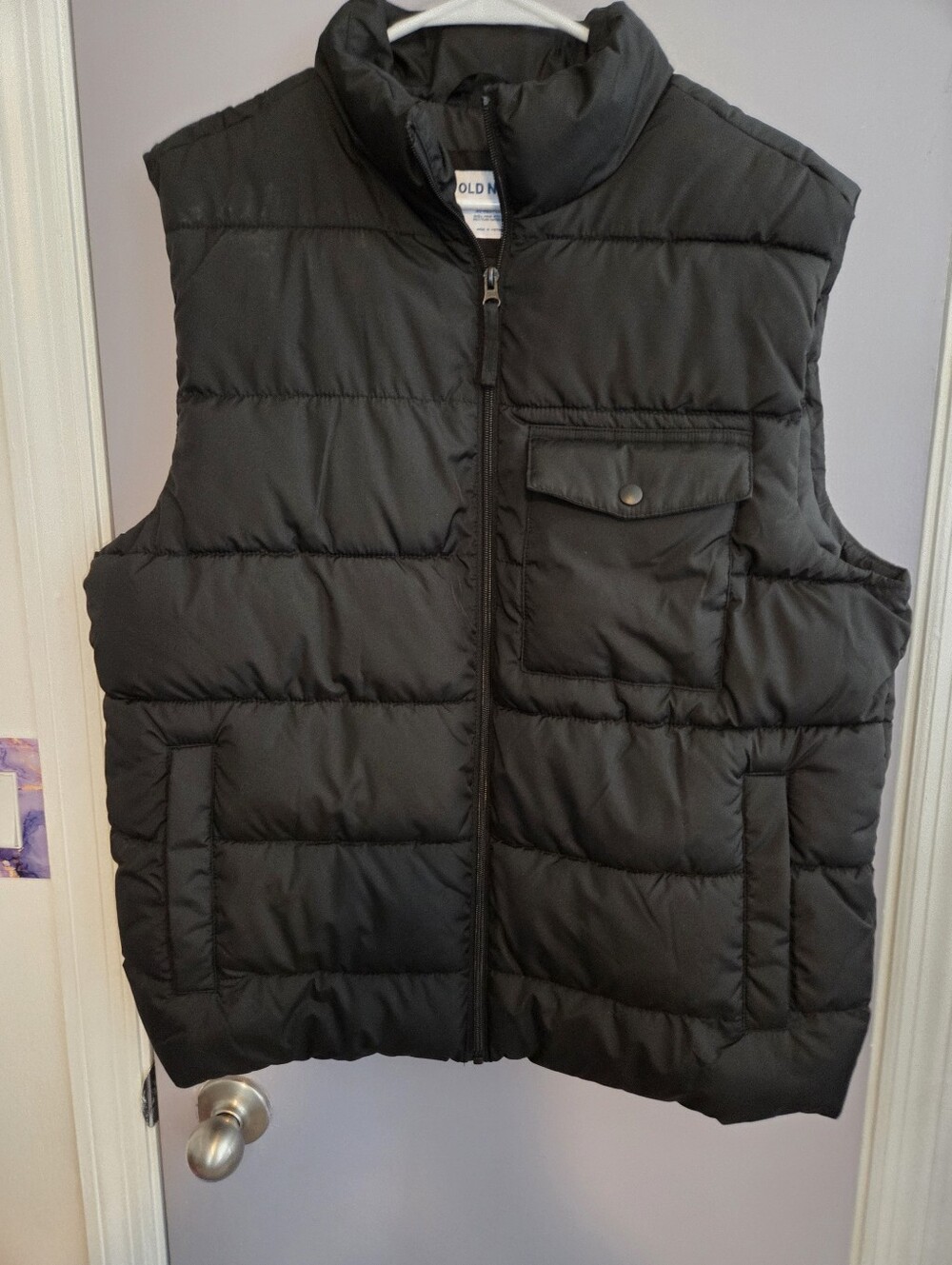 NWOT Old Navy Men's Puffer Vest